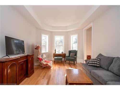 154 Main Street W, Shelburne, ON - Indoor Photo Showing Living Room