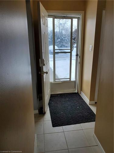 24-423 Westwood Drive, Kitchener, ON - Indoor Photo Showing Other Room