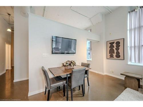 220-410 King Street W, Kitchener, ON - Indoor Photo Showing Dining Room