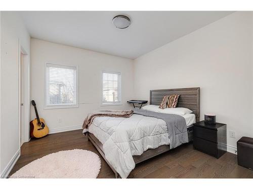 1526 Edencrest Drive, Mississauga, ON - Indoor Photo Showing Bedroom