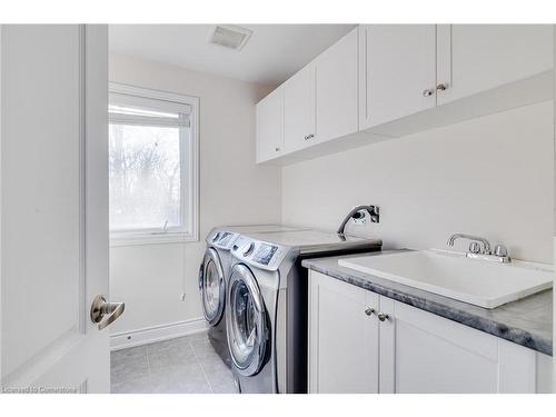 1526 Edencrest Drive, Mississauga, ON - Indoor Photo Showing Laundry Room