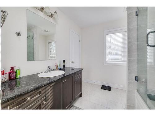 1526 Edencrest Drive, Mississauga, ON - Indoor Photo Showing Bathroom