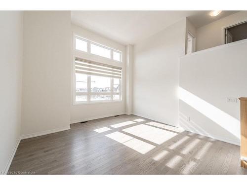 120 Blacklock Street, Cambridge, ON - Indoor Photo Showing Other Room