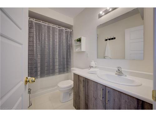 A-375 Westwood Drive, Kitchener, ON - Indoor Photo Showing Bathroom