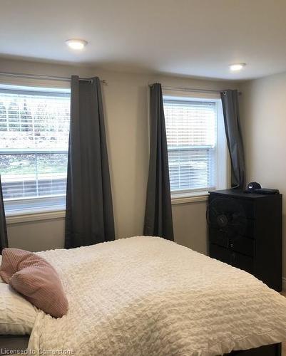 B105-112 Union Street E, Waterloo, ON - Indoor Photo Showing Bedroom