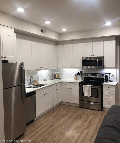 B105-112 Union Street E, Waterloo, ON - Indoor Photo Showing Kitchen With Stainless Steel Kitchen With Double Sink