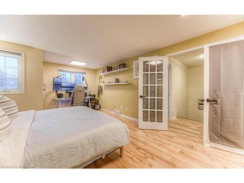 3-494 Beechwood Drive, Waterloo, ON - Indoor Photo Showing Bedroom