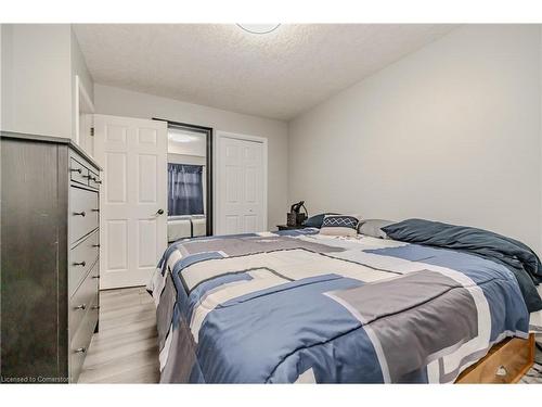 255 Fountain Street N, Cambridge, ON - Indoor Photo Showing Bedroom