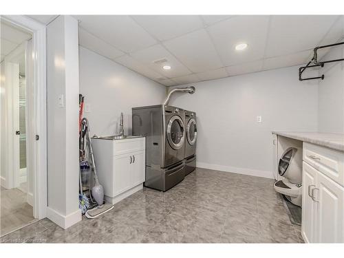 255 Fountain Street N, Cambridge, ON - Indoor Photo Showing Laundry Room