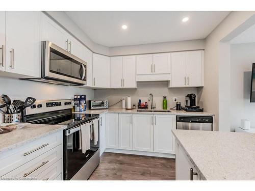 30-86 Erbsville Court, Waterloo, ON - Indoor Photo Showing Kitchen With Stainless Steel Kitchen With Upgraded Kitchen