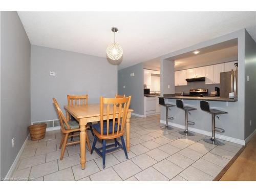 1-65 Glamis Road, Cambridge, ON - Indoor Photo Showing Dining Room