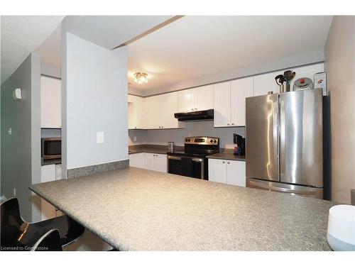 1-65 Glamis Road, Cambridge, ON - Indoor Photo Showing Kitchen