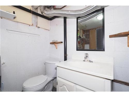 1-65 Glamis Road, Cambridge, ON - Indoor Photo Showing Bathroom