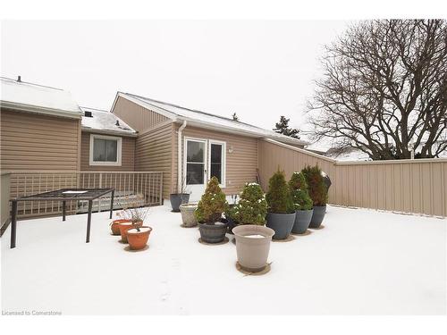 1-65 Glamis Road, Cambridge, ON - Outdoor