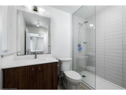 1909-15 Wellington Street S, Kitchener, ON - Indoor Photo Showing Bathroom