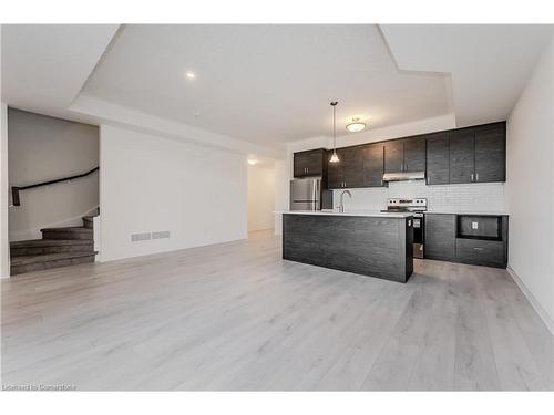 D054-142 Foamflower Place, Waterloo, ON - Indoor Photo Showing Kitchen