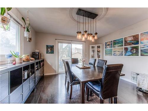 92 Belleview Avenue, Kitchener, ON - Indoor Photo Showing Dining Room