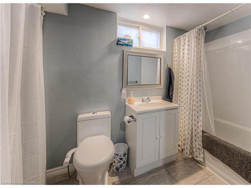 92 Belleview Avenue, Kitchener, ON - Indoor Photo Showing Bathroom