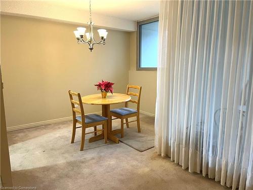 206-375 King Street N, Waterloo, ON - Indoor Photo Showing Dining Room