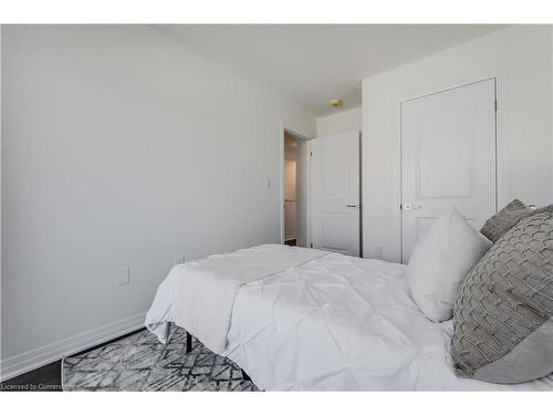 I072-15 Urbane Boulevard, Kitchener, ON - Indoor Photo Showing Bedroom