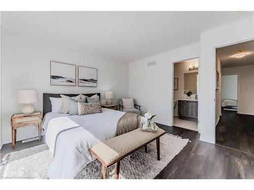 I072-15 Urbane Boulevard, Kitchener, ON - Indoor Photo Showing Bedroom