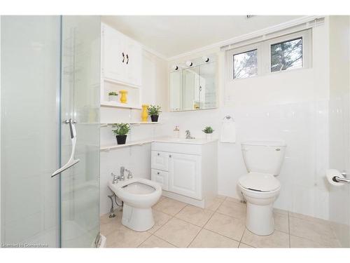 1388 Concession Road, Cambridge, ON - Indoor Photo Showing Bathroom