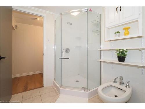 1388 Concession Road, Cambridge, ON - Indoor Photo Showing Bathroom