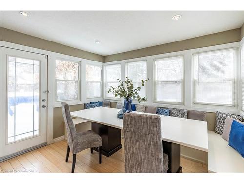 31 Pinecrest Drive, Kitchener, ON - Indoor Photo Showing Dining Room