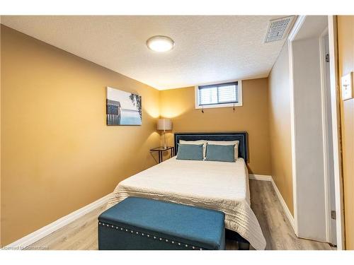 31 Pinecrest Drive, Kitchener, ON - Indoor Photo Showing Bedroom