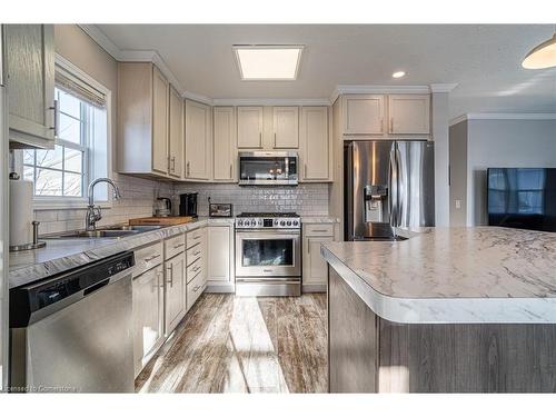 5 Sumac Crescent, Puslinch, ON - Indoor Photo Showing Kitchen With Double Sink