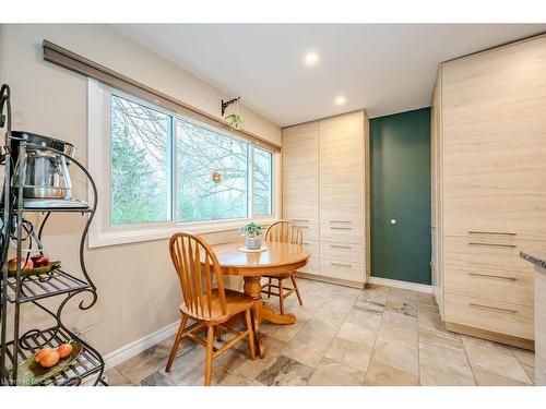 12-30 Green Valley Drive, Kitchener, ON - Indoor Photo Showing Dining Room