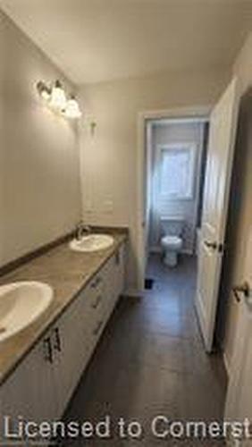 88 Blacklock Street, Cambridge, ON - Indoor Photo Showing Bathroom