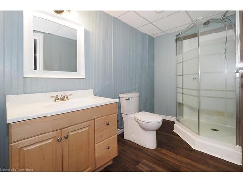 24 Park Place, Tillsonburg, ON - Indoor Photo Showing Bathroom