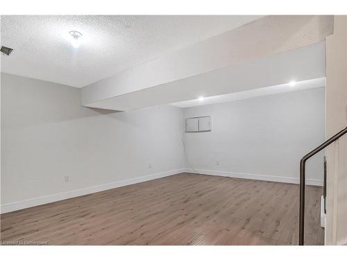 25-20 Paulander Drive, Kitchener, ON - Indoor Photo Showing Other Room