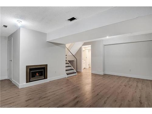 25-20 Paulander Drive, Kitchener, ON - Indoor With Fireplace