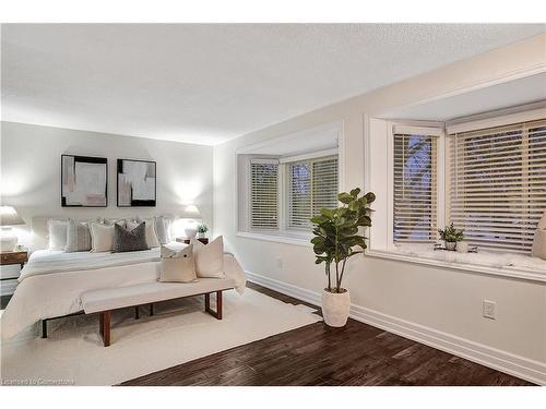 25-20 Paulander Drive, Kitchener, ON - Indoor Photo Showing Bedroom