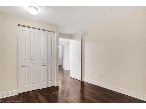 25-20 Paulander Drive, Kitchener, ON - Indoor Photo Showing Other Room