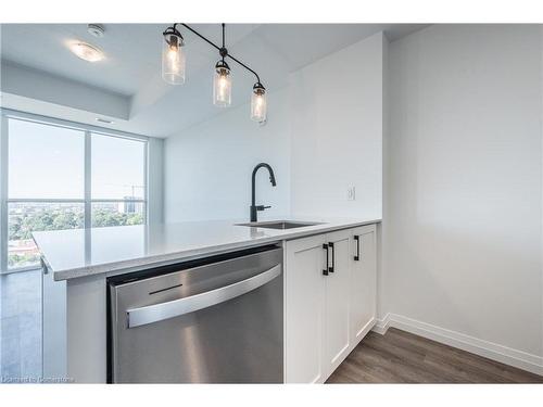 1909-108 Garment Street, Kitchener, ON - Indoor Photo Showing Kitchen