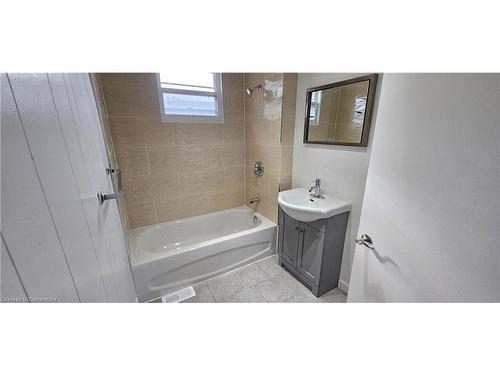 480 River Road, Cambridge, ON - Indoor Photo Showing Bathroom