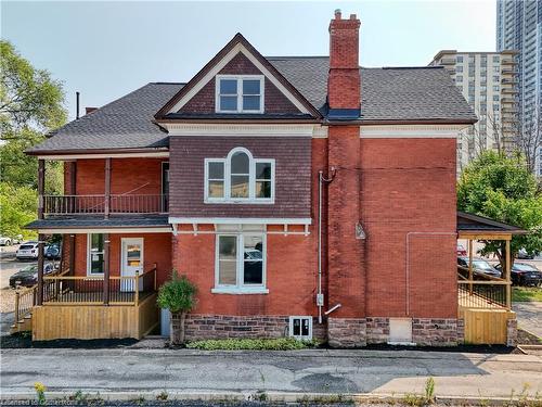 18 Weber Street W, Kitchener, ON - Outdoor With Exterior