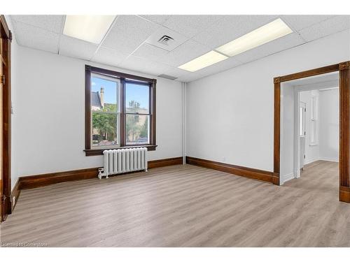 18 Weber Street W, Kitchener, ON - Indoor Photo Showing Bedroom