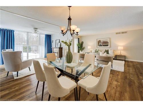 204-20 Berkley Road, Cambridge, ON - Indoor Photo Showing Dining Room