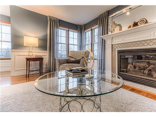 592 Fairview Street, New Hamburg, ON - Indoor Photo Showing Living Room With Fireplace