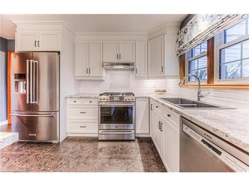 592 Fairview Street, New Hamburg, ON - Indoor Photo Showing Kitchen With Double Sink With Upgraded Kitchen