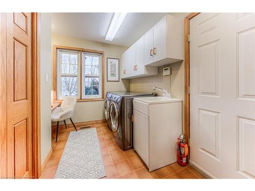 592 Fairview Street, New Hamburg, ON - Indoor Photo Showing Laundry Room