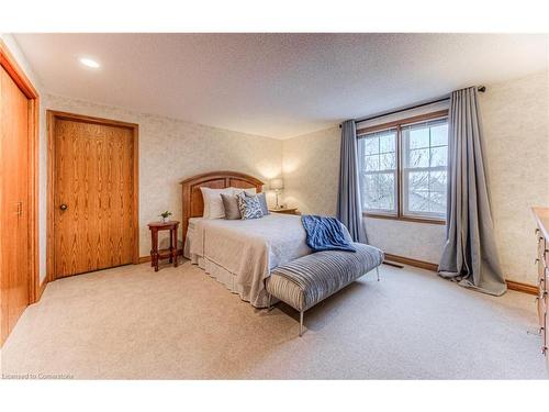 592 Fairview Street, New Hamburg, ON - Indoor Photo Showing Bedroom