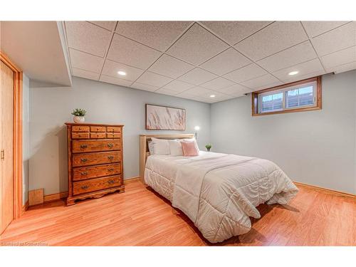 592 Fairview Street, New Hamburg, ON - Indoor Photo Showing Bedroom