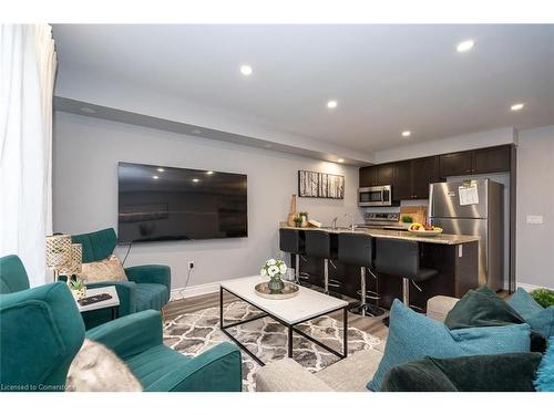 734 Cook Crescent, Shelburne, ON - Indoor Photo Showing Living Room