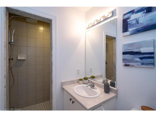 734 Cook Crescent, Shelburne, ON - Indoor Photo Showing Bathroom