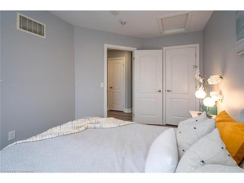 734 Cook Crescent, Shelburne, ON - Indoor Photo Showing Bedroom